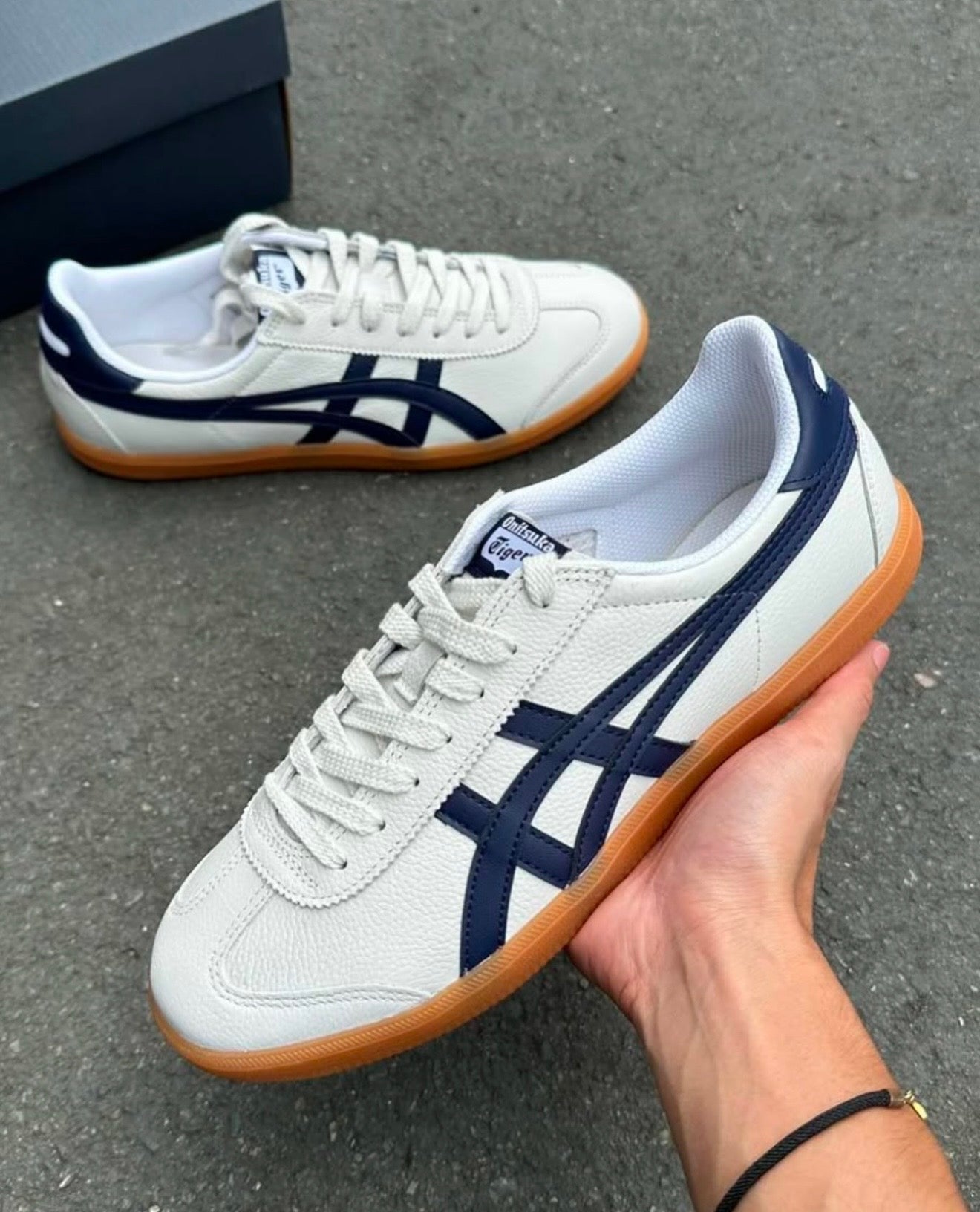 Onitsuka Tiger Tokuten